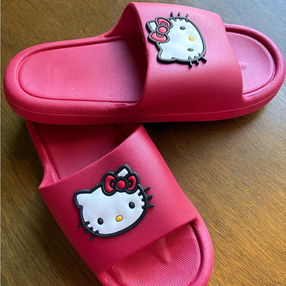 Hello Kitty Kids Slippers - Pink and White